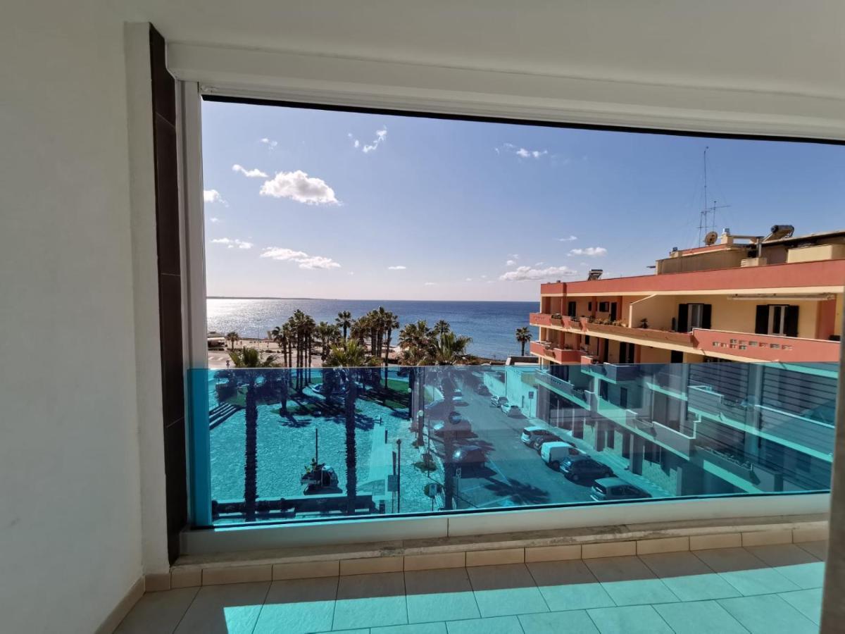Delfino Fronte Mare By Salentoville Apartment